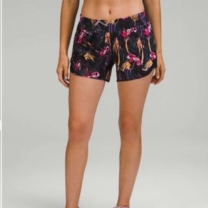 Lululemon Hotty Hot Short